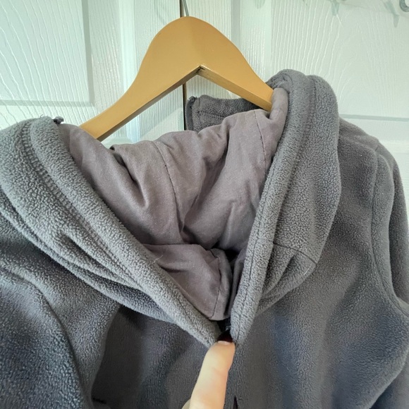Bench woman’s lavender Fleece Hoodie size medium - Picture 7 of 9